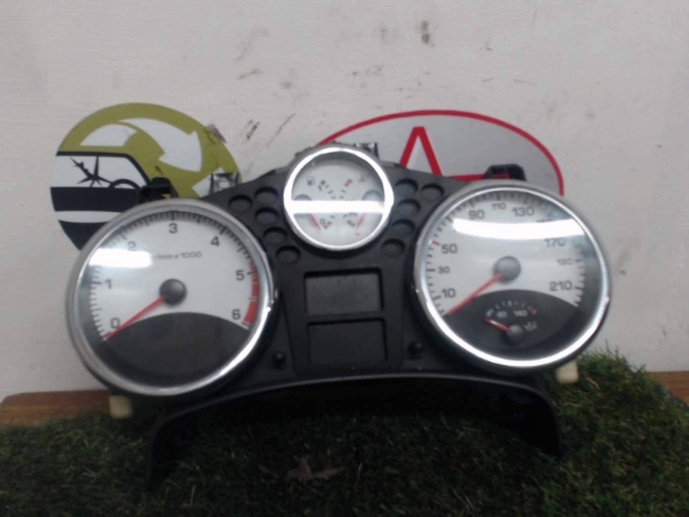 Compteur PEUGEOT 207 PHASE 1 BREAK Diesel - 1