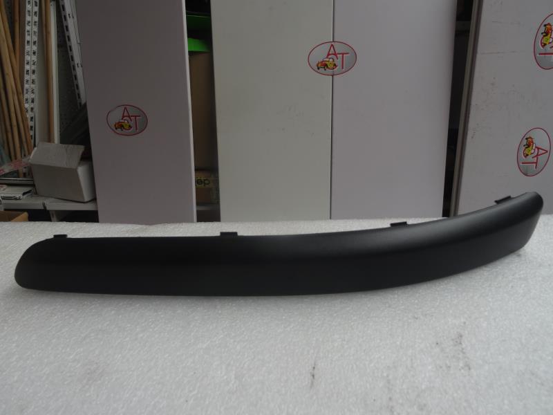 Modanatura paraurti anteriore VOLKSWAGEN POLO  - 1