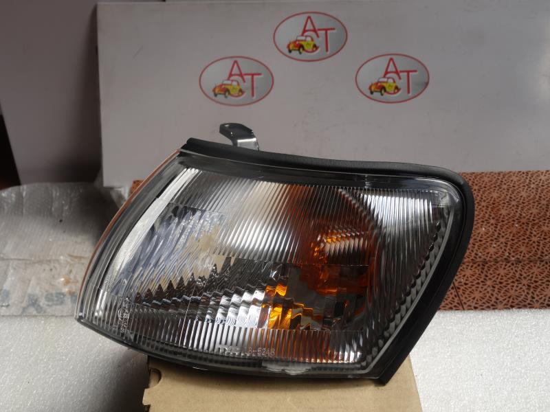 Gruppo ottico anteriore secondario sinistro (luci)(freccia) TOYOTA CARINA 1  - 1