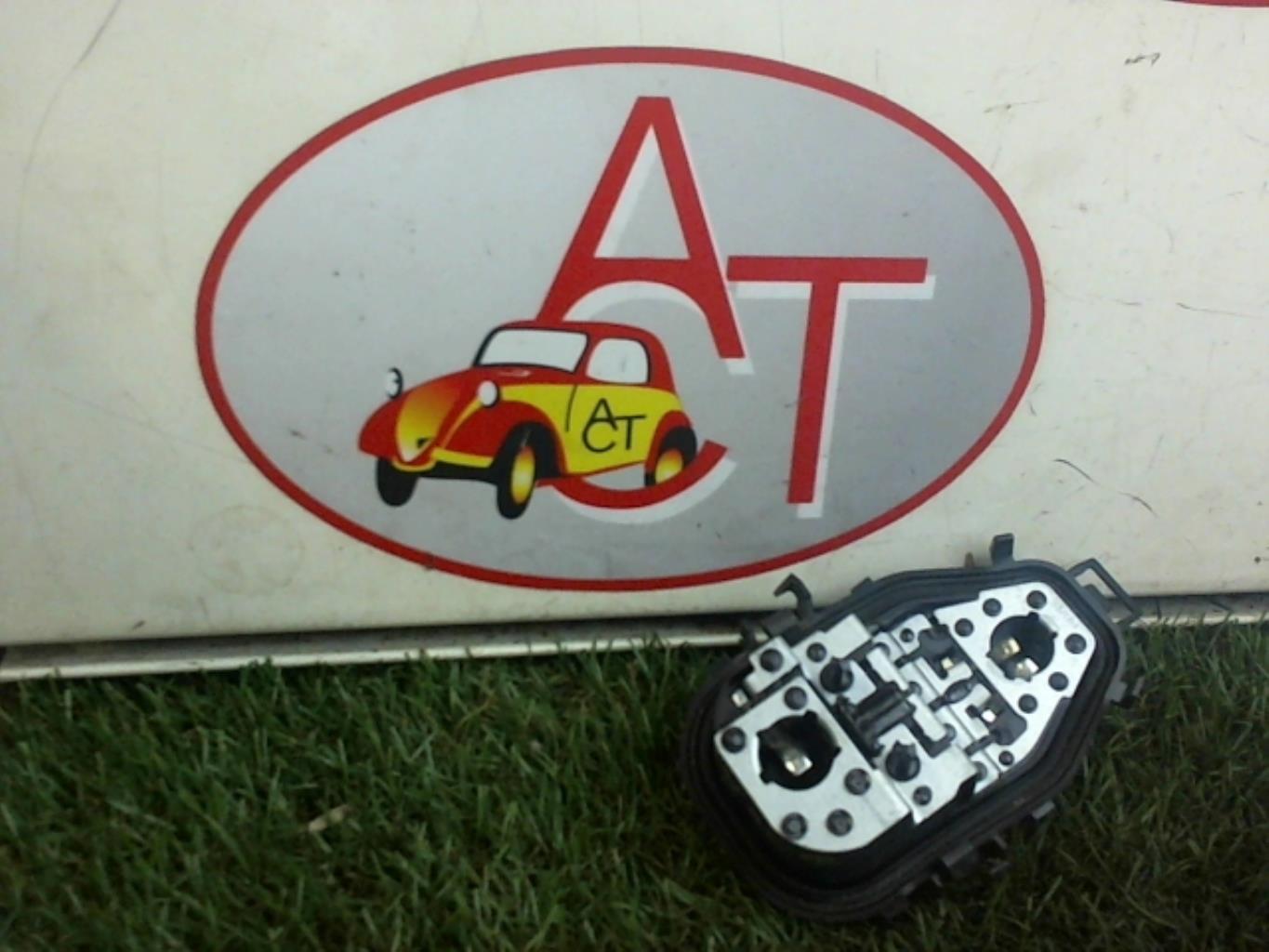 Base portalampade fanale posteriore sinistro RENAULT CLIO 4 PHASE 1 Diésel - 1