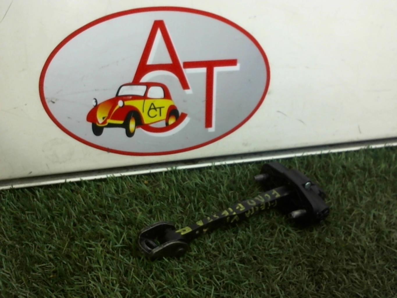 Tirante portiera anteriore destro FORD FIESTA 6 PHASE 1 Diésel - 1