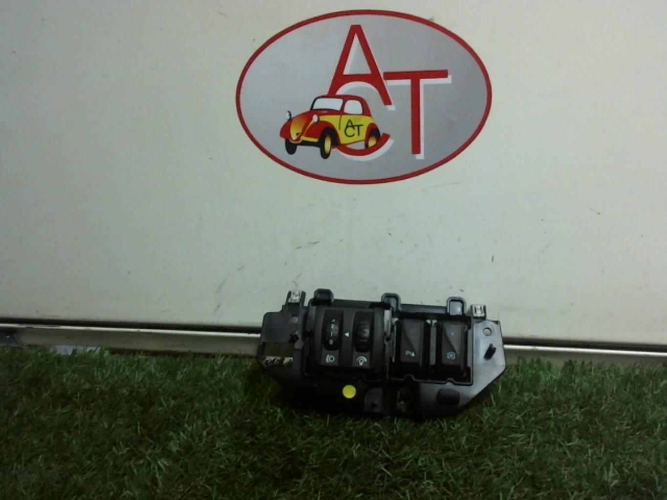 Commande de reglage hauteur de phare RENAULT CLIO 4 PHASE 1 Diesel - 1