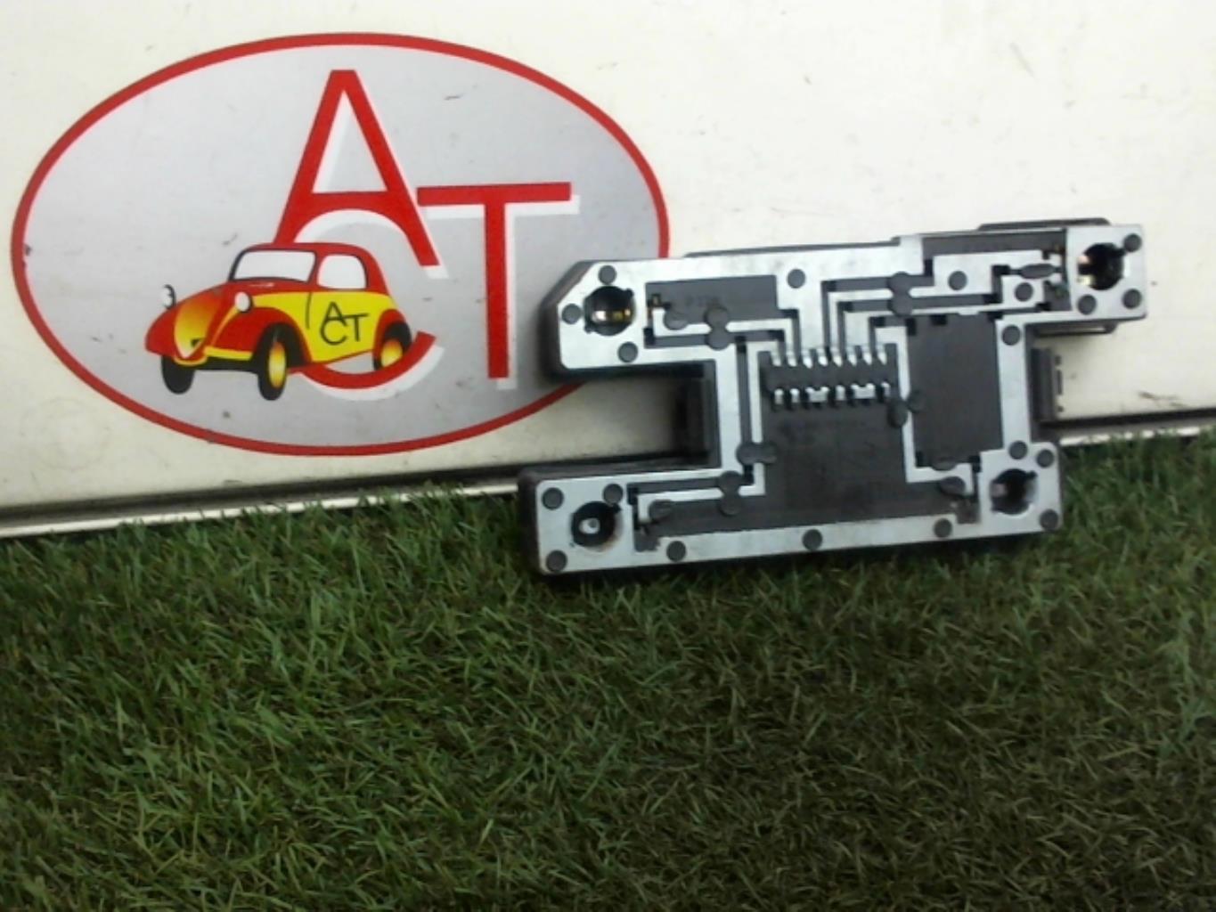 Base portalampade fanale posteriore destro RENAULT CLIO 1 PHASE 3 Diésel - 1