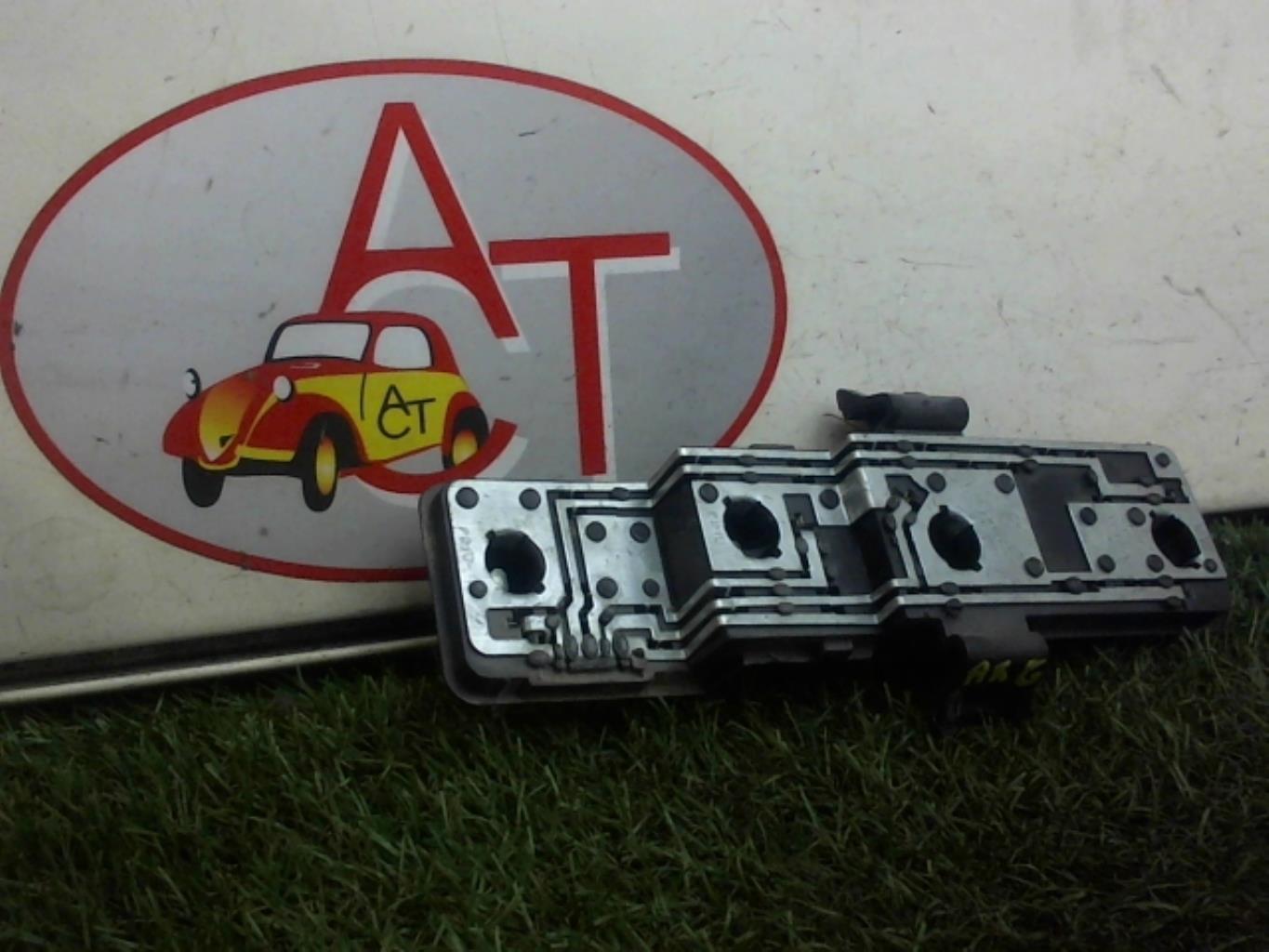 Base portalampade fanale posteriore sinistro CITROEN XSARA PICASSO PHASE 2 Diésel - 1