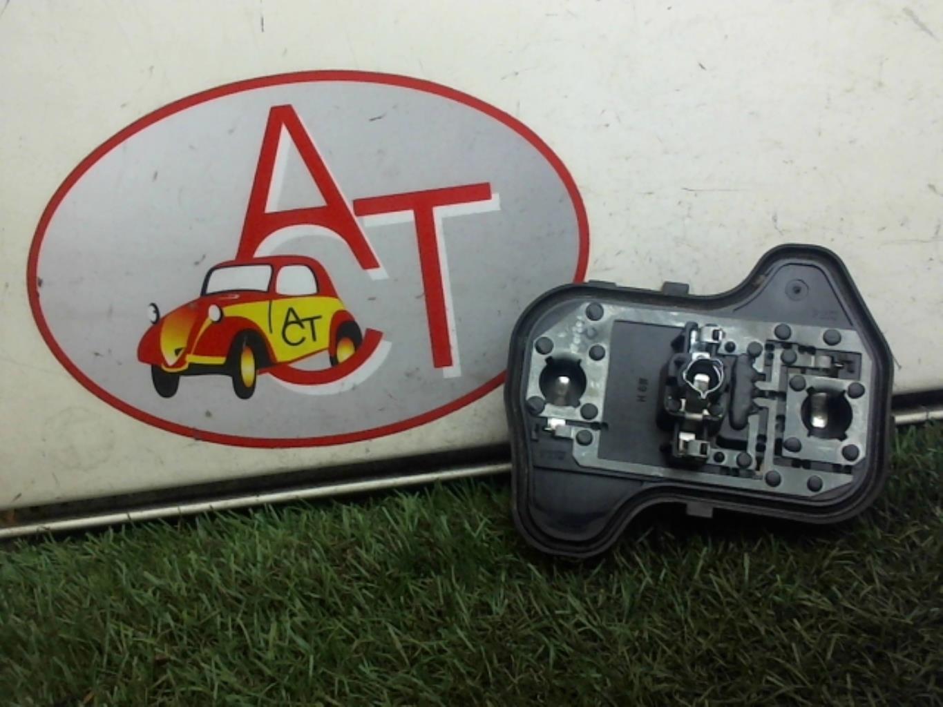 Base portalampade fanale posteriore sinistro VOLKSWAGEN GOLF 5 Diésel - 1
