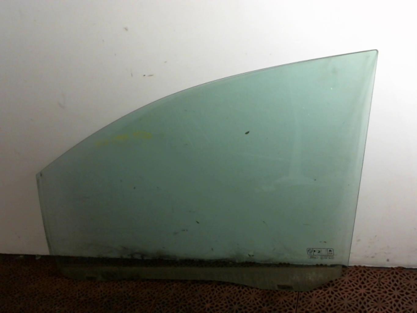 Vitre avant gauche FORD C-MAX 1 PHASE 2 Diesel - 1