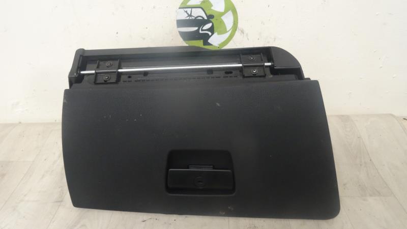 Boite a gants BMW SERIE 3 E90 PHASE 1 Diesel - 1
