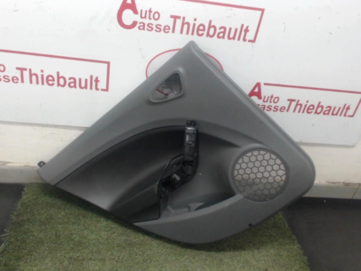 Pannello portiera posteriore sinistro SEAT IBIZA 4 ST PHASE 1 BREAK Diésel - 1