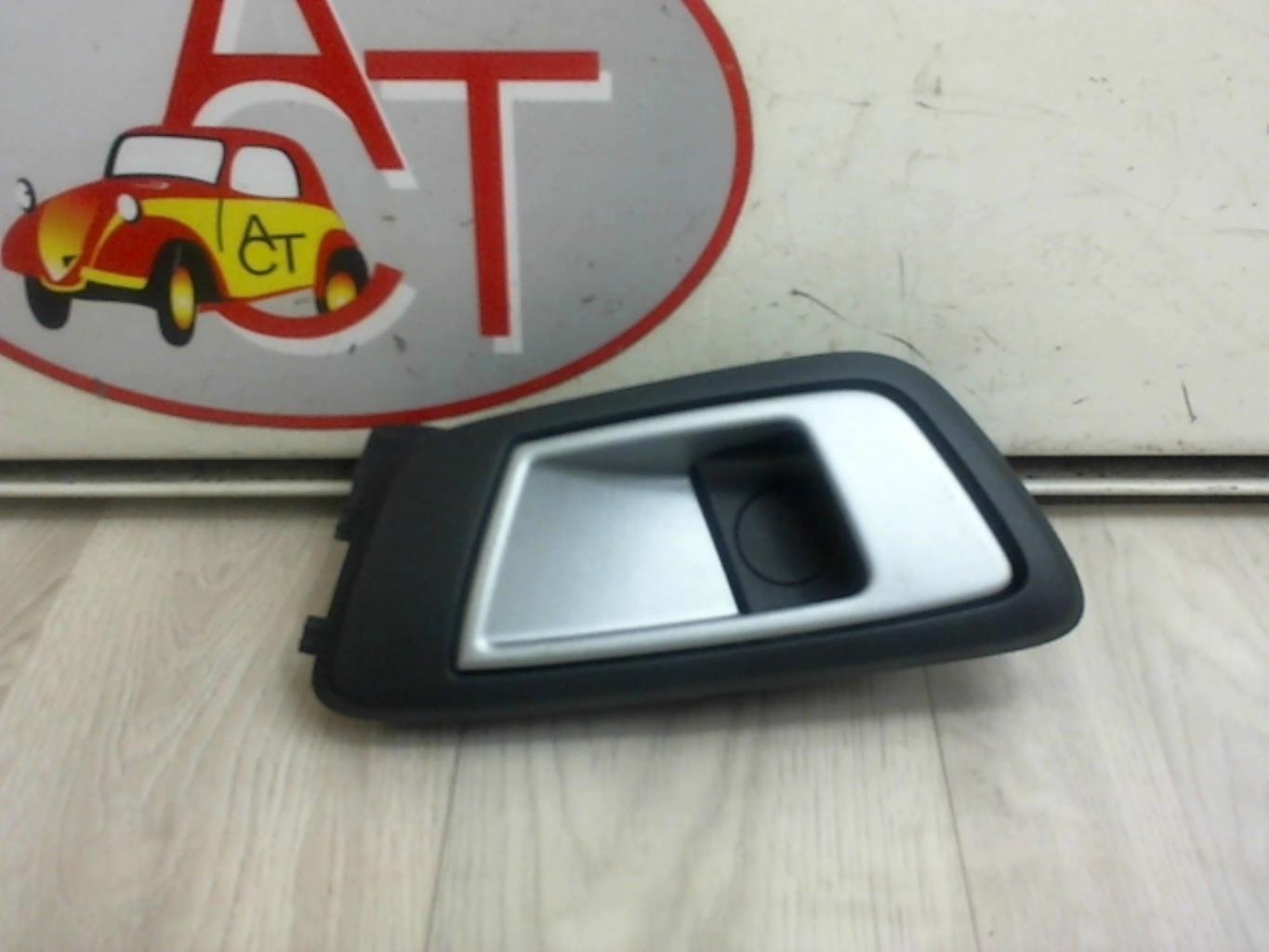 Maniglia interna posteriore destra FORD FIESTA 6 PHASE 1 Diésel - 1