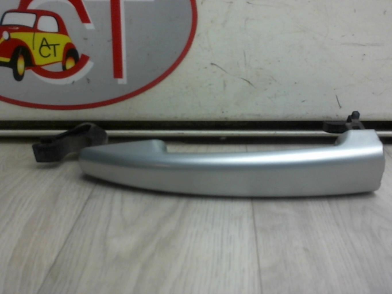 Maniglia portiera posteriore destra PEUGEOT 407 PHASE 1 Diésel - 1