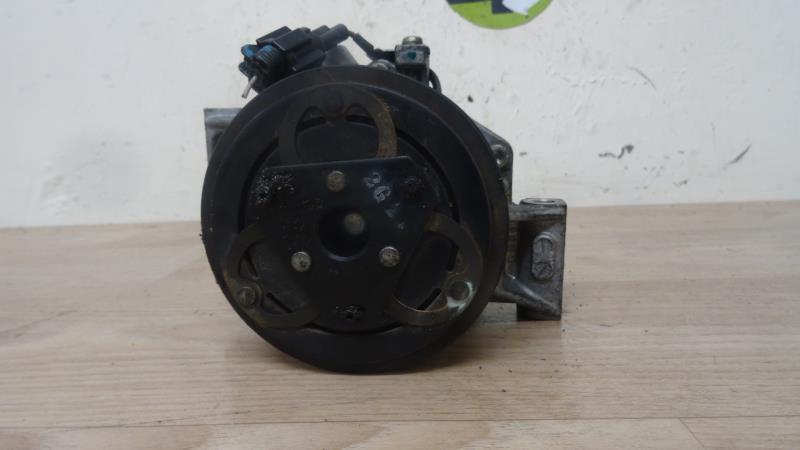 Pompe de direction NISSAN MICRA 4 PHASE 1 Essence - 1