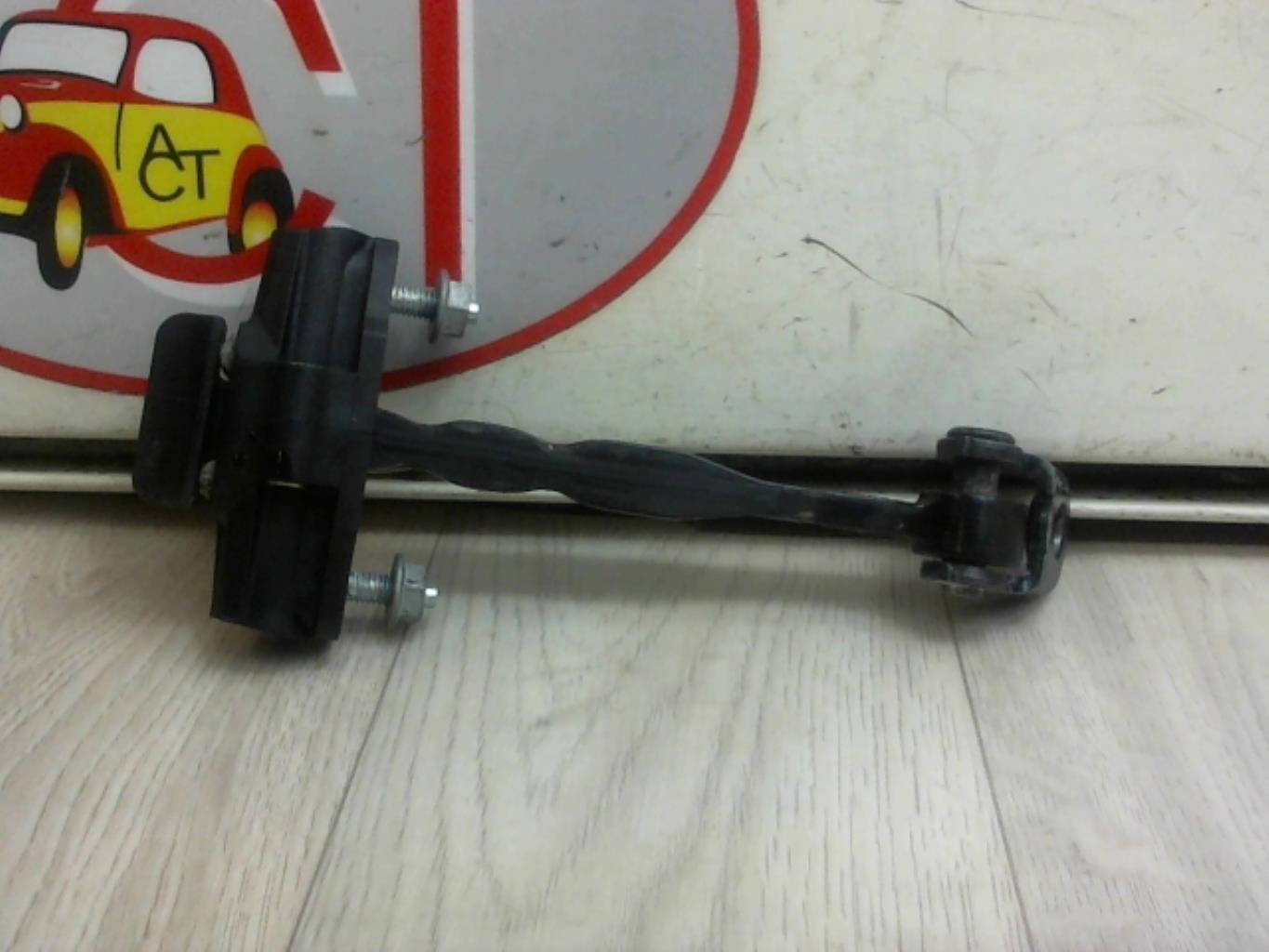 Tirante portiera anteriore destro FORD FIESTA 6 PHASE 1 Diésel - 1