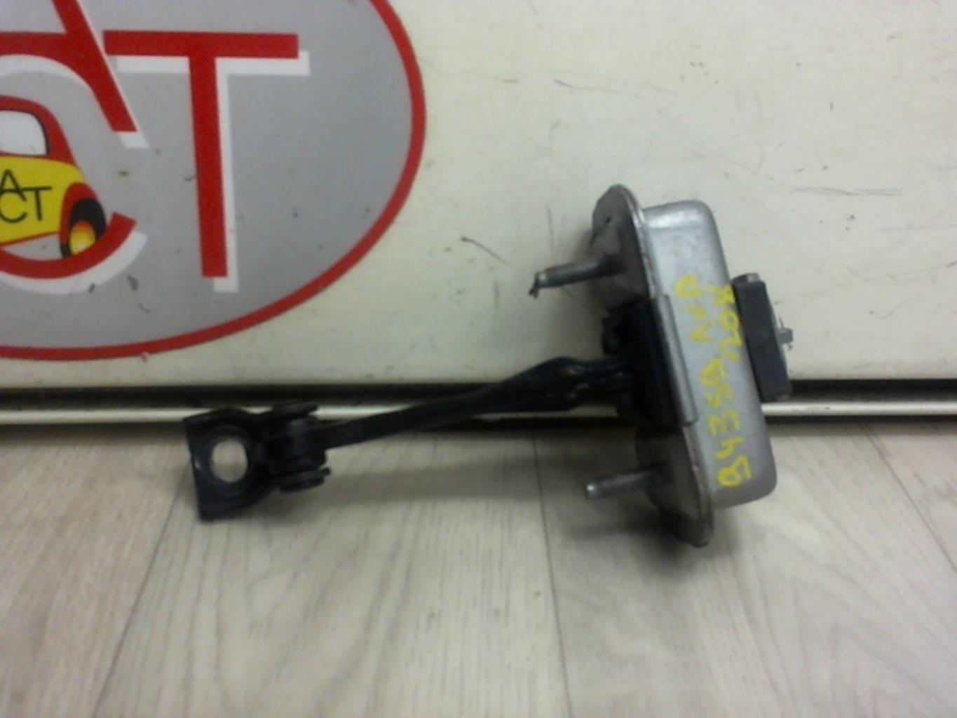 Tirante portiera anteriore destro PEUGEOT 208 1 PHASE 1 Gasolina - 1
