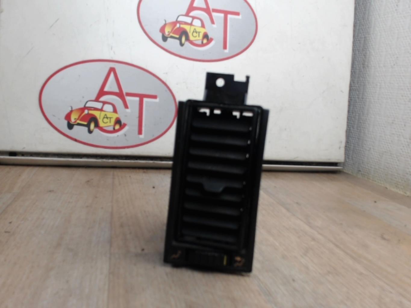 Bocchetta aerazione cruscotto anteriore sinistra PEUGEOT J7  - 1