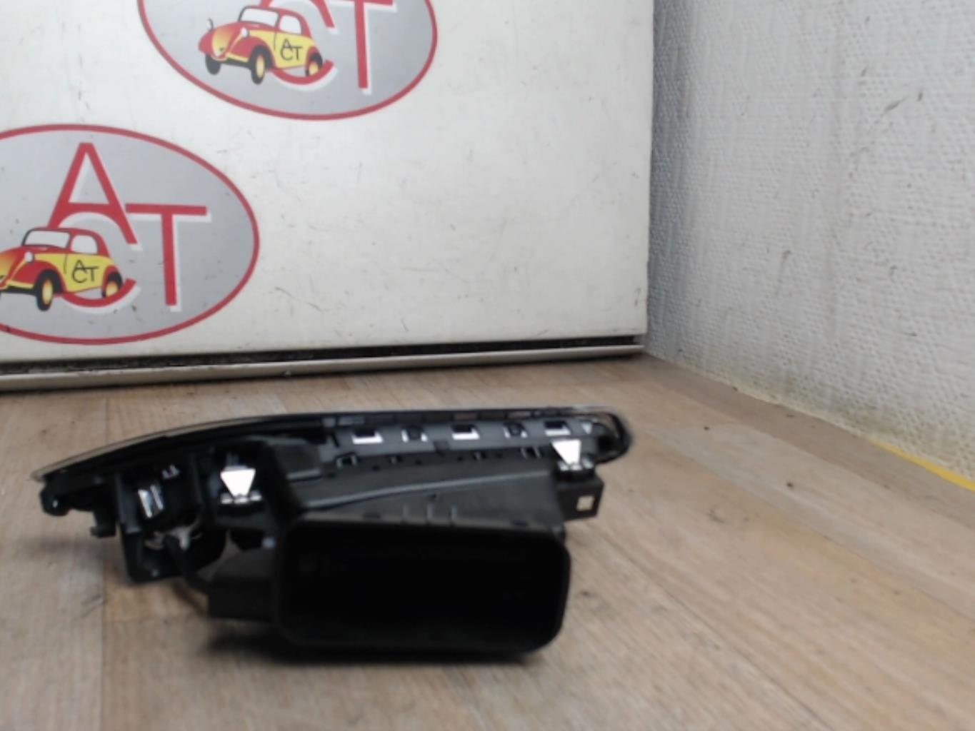 Bocchetta aerazione cruscotto anteriore sinistra PEUGEOT 2008 1 PHASE 2 Diésel - 1