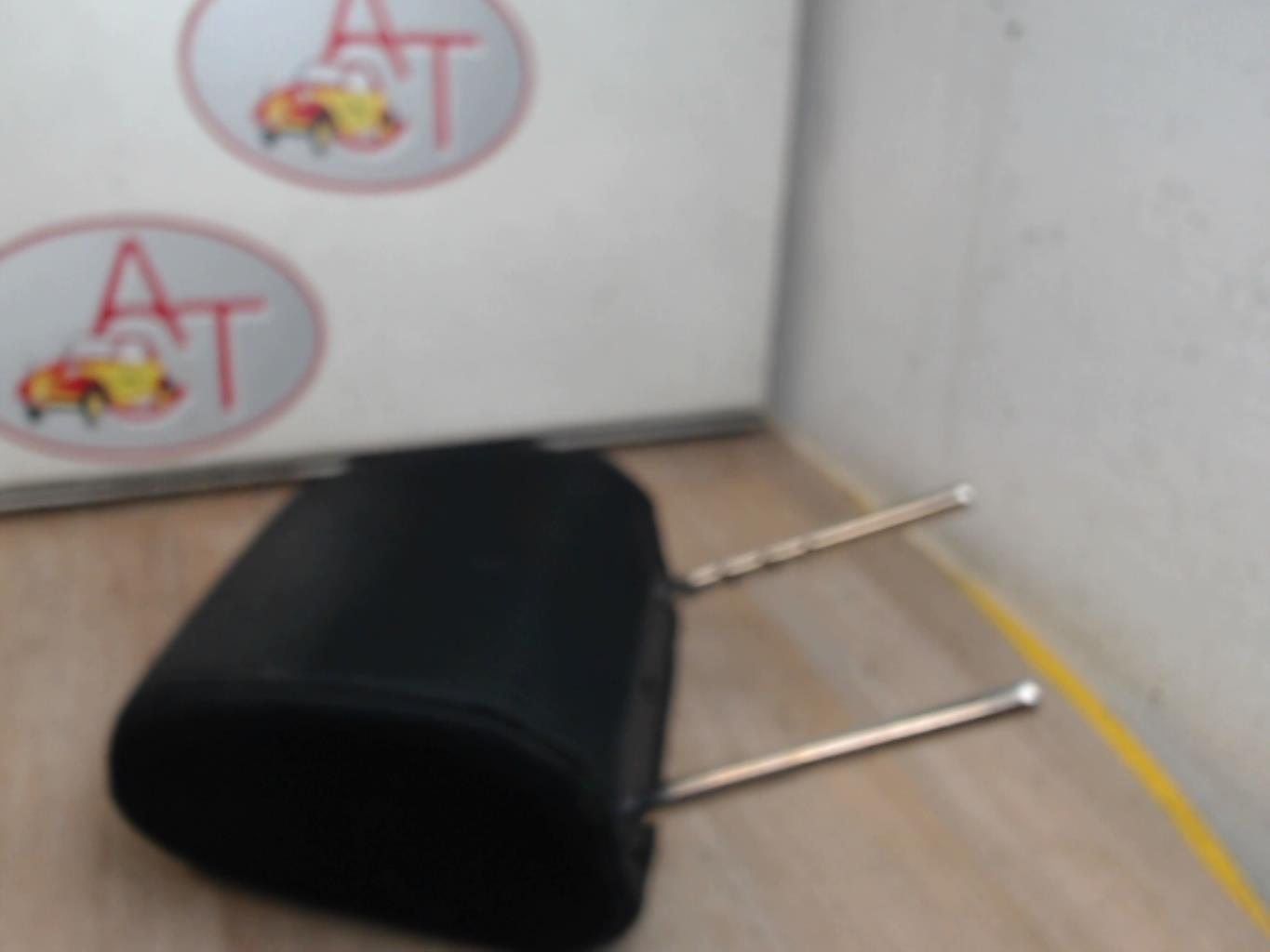 Appui tete avant MAZDA 5 1 PHASE 1 Essence - 1