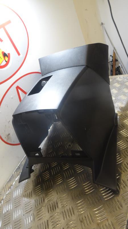 Console central (interieur plastique) MAZDA 5 1 PHASE 1 Essence - 1