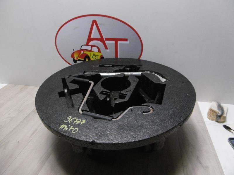 Cric (Ensemble depannage) ALFA ROMEO MITO PHASE 1 Diesel - 1