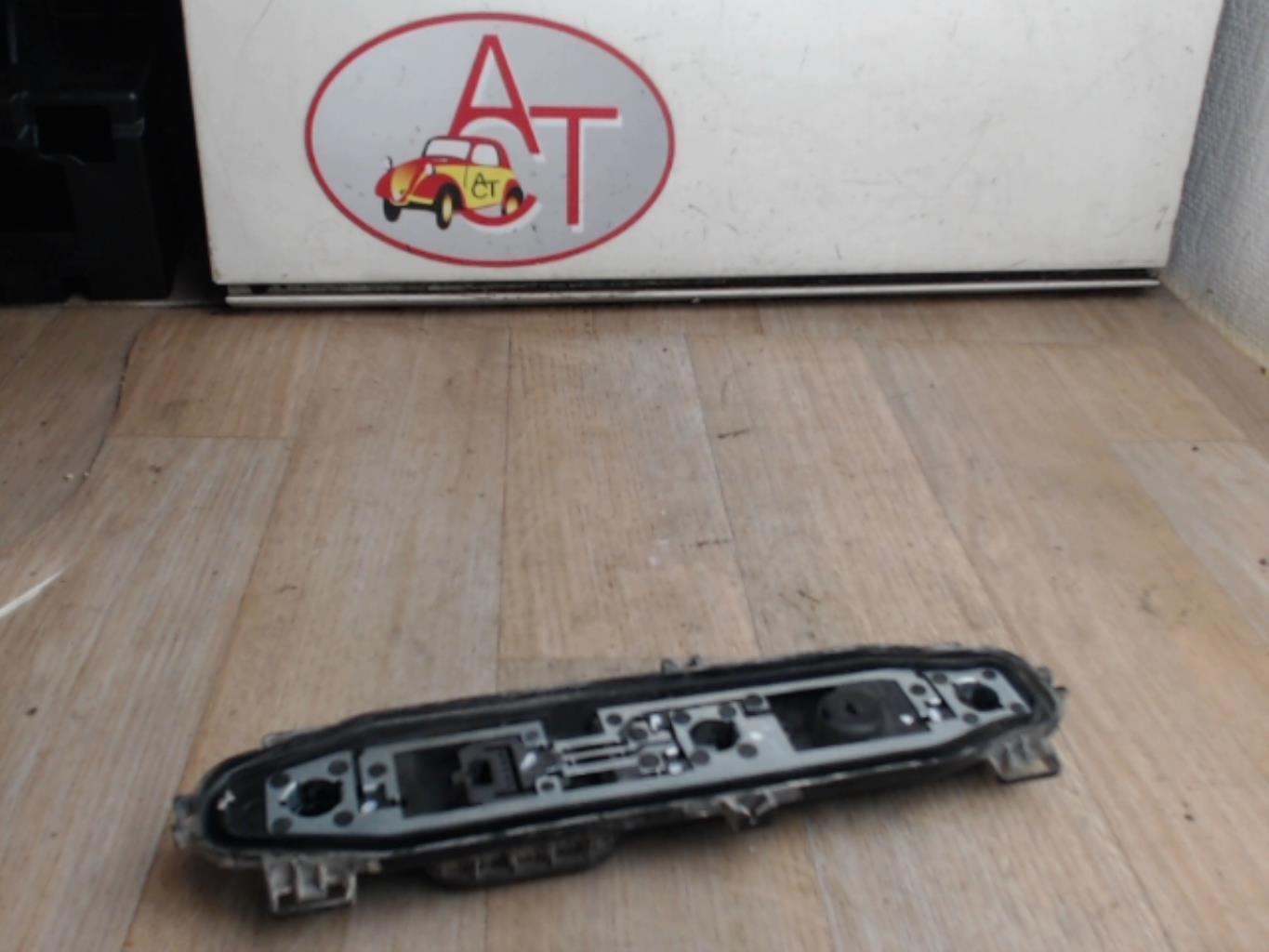 Base portalampade fanale posteriore destro RENAULT KANGOO 2 PHASE 1 Diésel - 1
