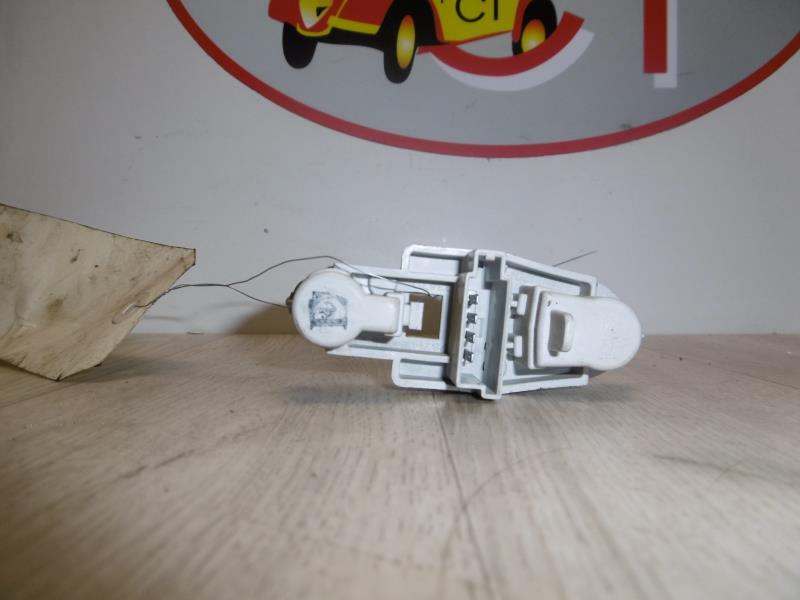 Base portalampade fanale posteriore sinistro FORD MONDEO 3 PHASE 1 BREAK Diésel - 1