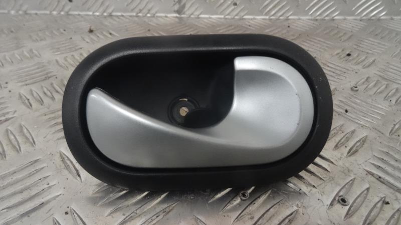 Maniglia interna anteriore destra RENAULT CLIO 3 PHASE 2 Gasolina - 1