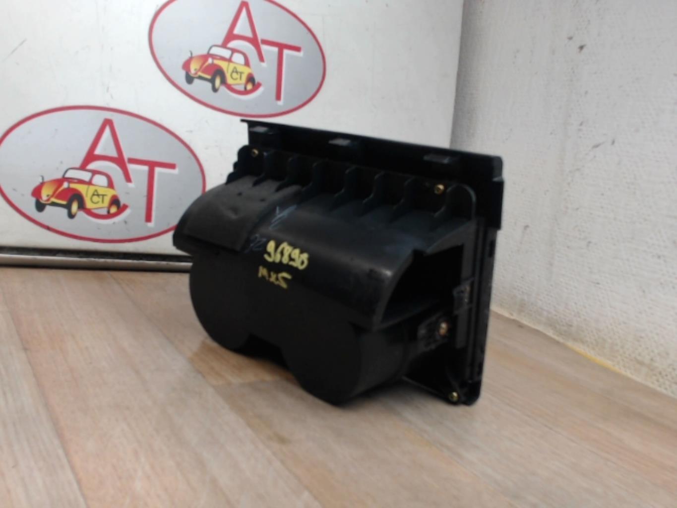 Porte gobelet MAZDA 5 1 PHASE 1 Essence - 1