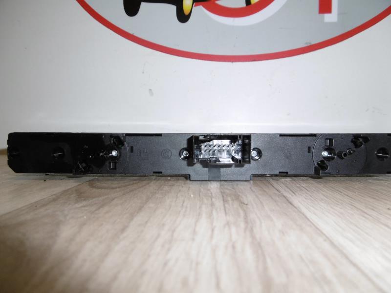 Bouton de warning OPEL ZAFIRA B PHASE 1 Diesel - 1