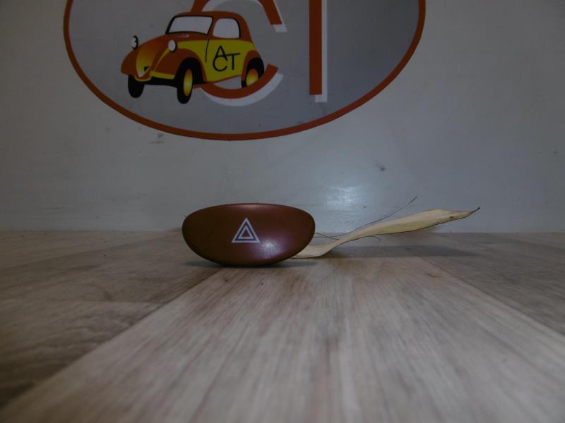 Bouton de warning PEUGEOT 206 PHASE 1 Essence - 1