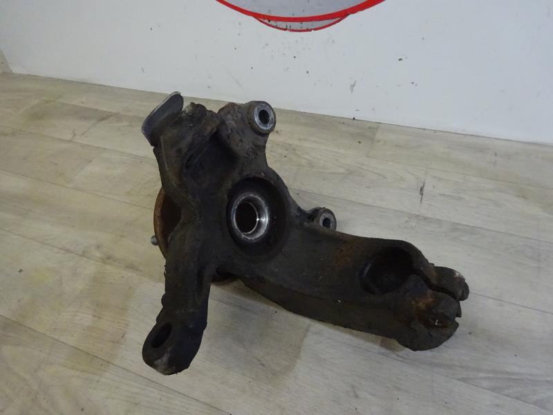 Fusee avant droit FORD MONDEO 3 PHASE 1 BREAK Diesel - 1