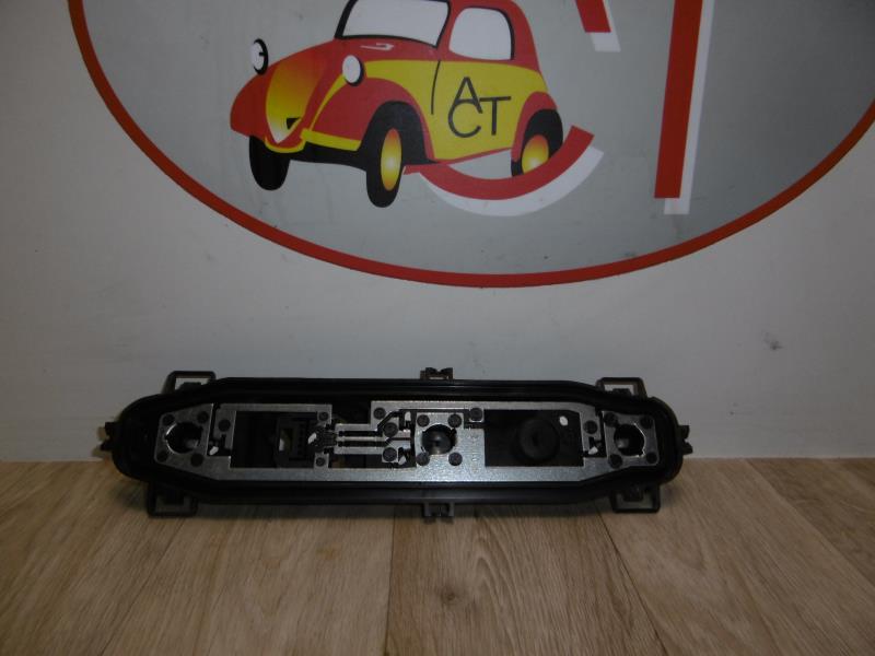 Base portalampade fanale posteriore sinistro RENAULT KANGOO 2 PHASE 1 Diésel - 1
