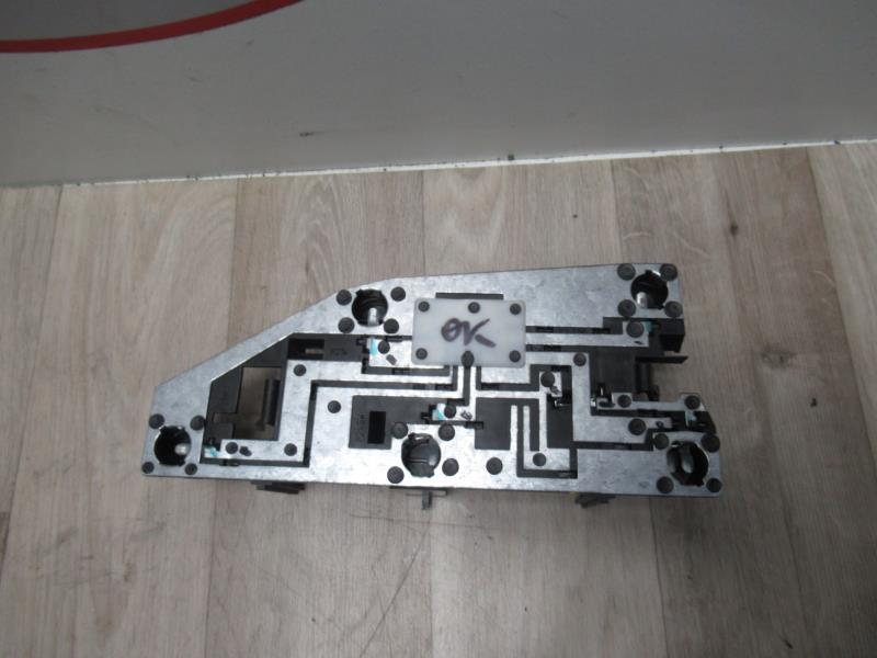 Base portalampade fanale posteriore destro PEUGEOT 406 PHASE 2 Diésel - 1