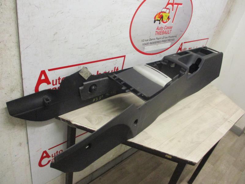 Console central (interieur plastique) AUDI A3 2 PHASE 1 Diesel - 1