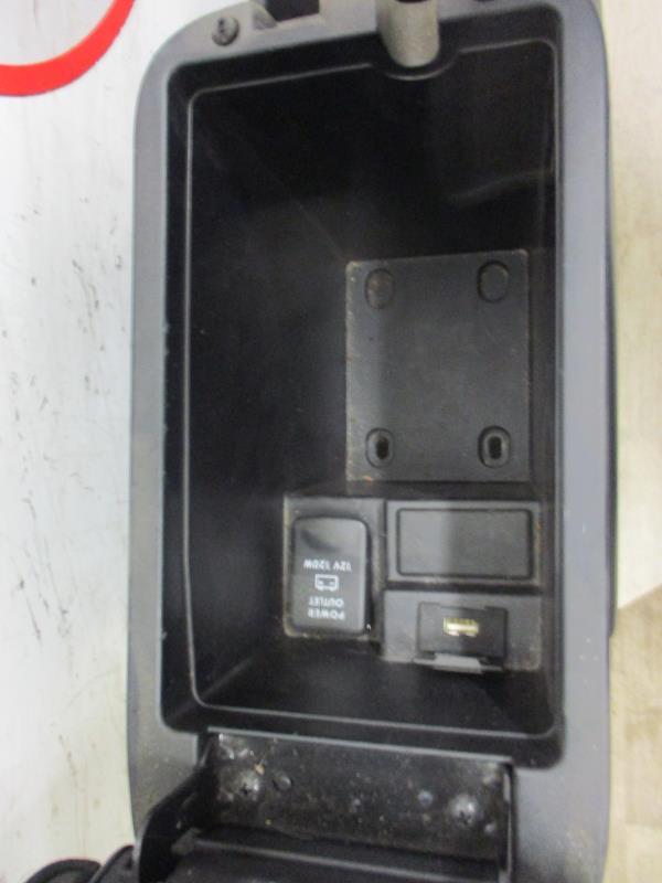Console central (interieur plastique) MITSUBISHI ASX PHASE 1 Diesel - 1