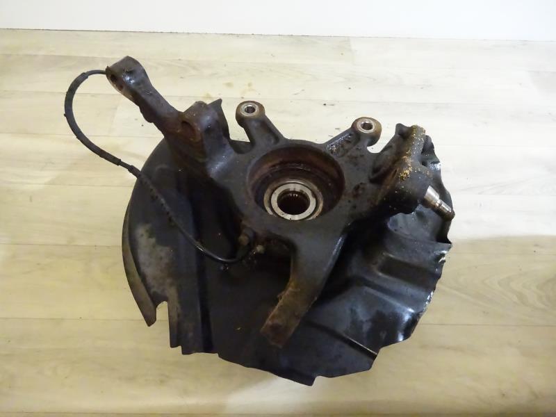 Fusee avant droit LAND ROVER RANGE ROVER 3 PHASE 1 Essence - 1