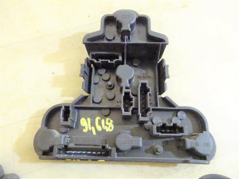 Base portalampade fanale posteriore destro VOLKSWAGEN GOLF 3 Diésel - 1