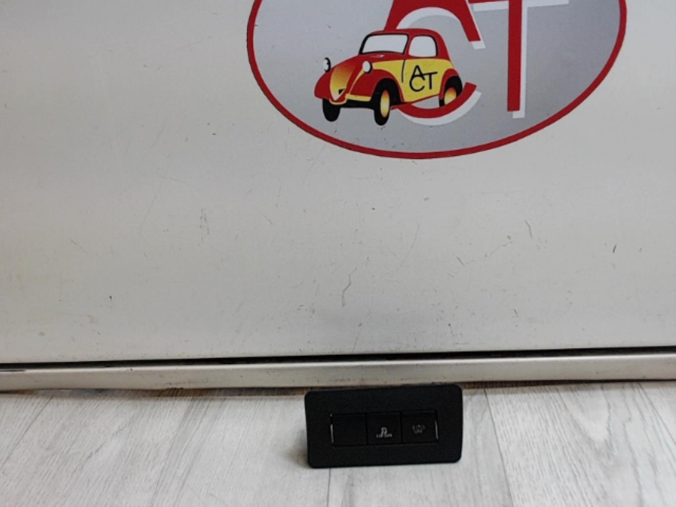 Bouton/Interrupteur CITROEN DS3 PHASE 1 Diesel - 1