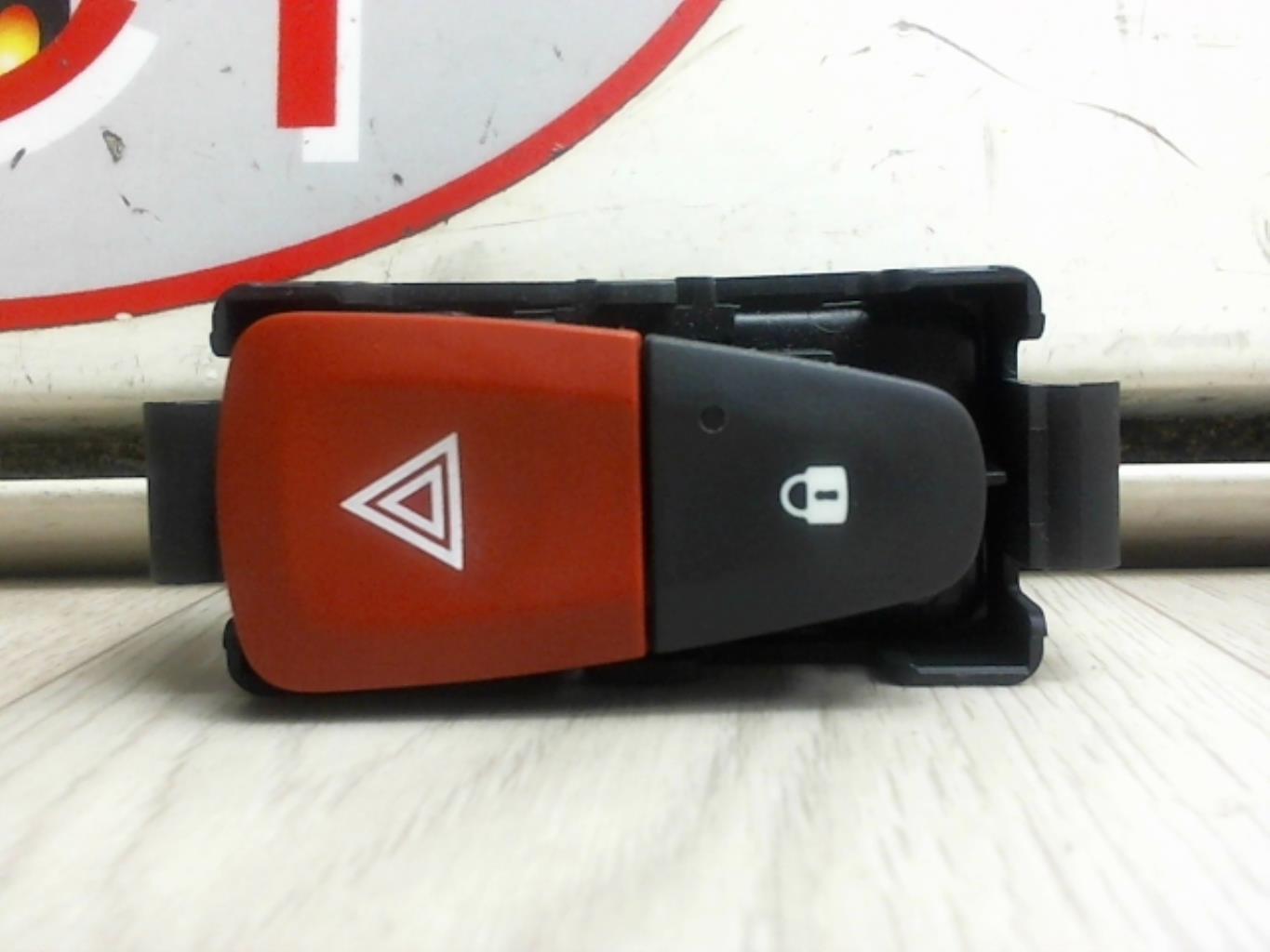 Bouton de warning RENAULT SCENIC 3 PHASE 1 Ethanol - 1