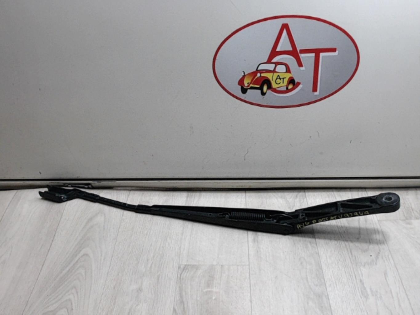 Braccio tergicristallo anteriore sinistro VOLKSWAGEN PASSAT 5 Gasolina - 1