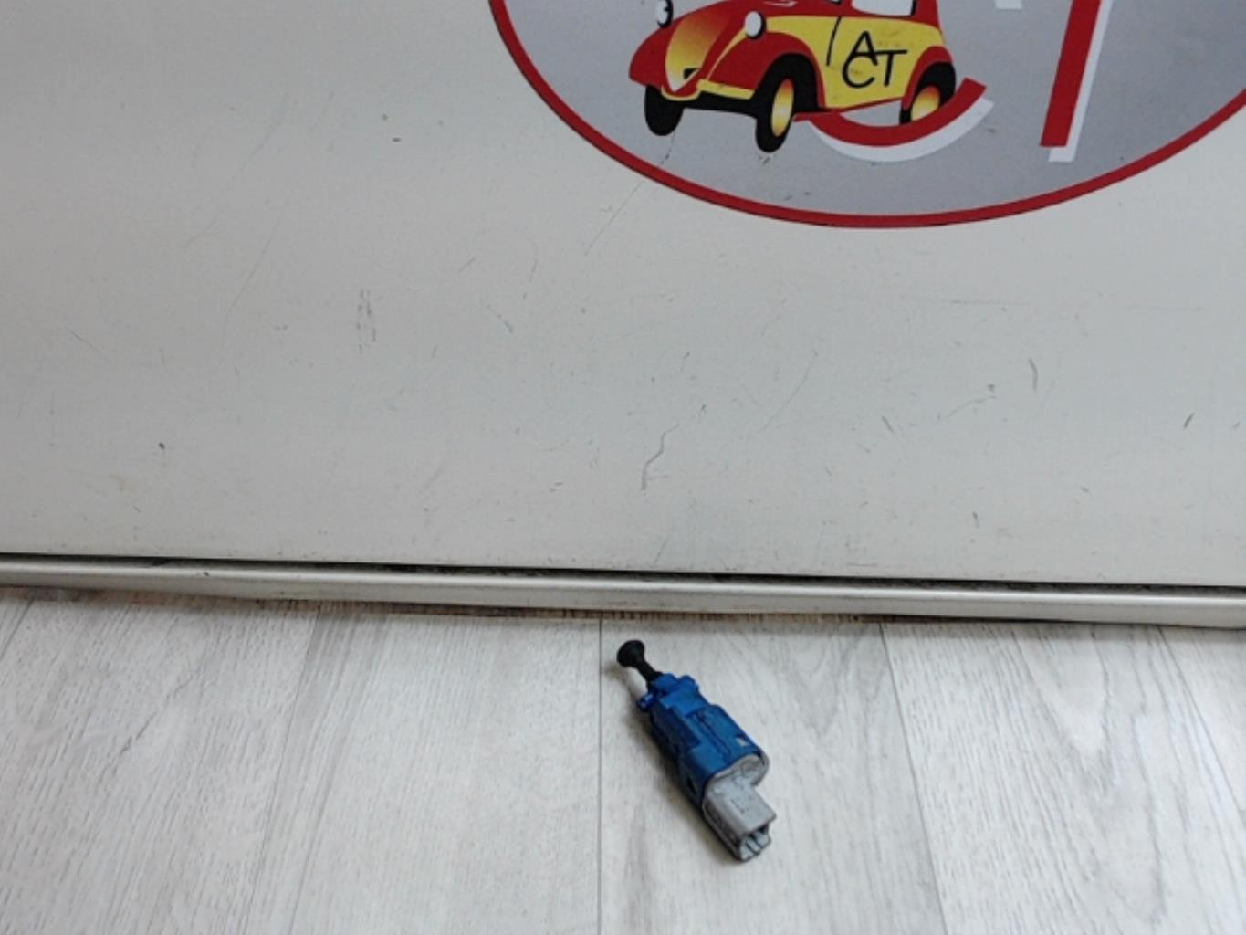 Contattore luce stop RENAULT CLIO 3  - 1