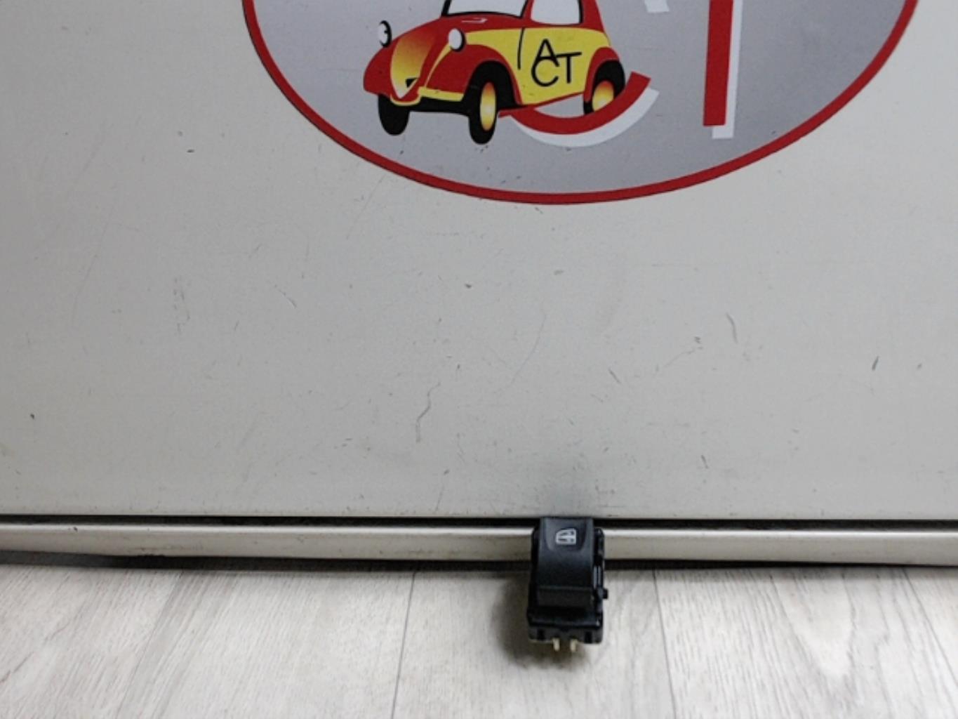 Interruttore lavacristalli anteriore destro RENAULT CLIO 4 PHASE 2 Diésel - 1