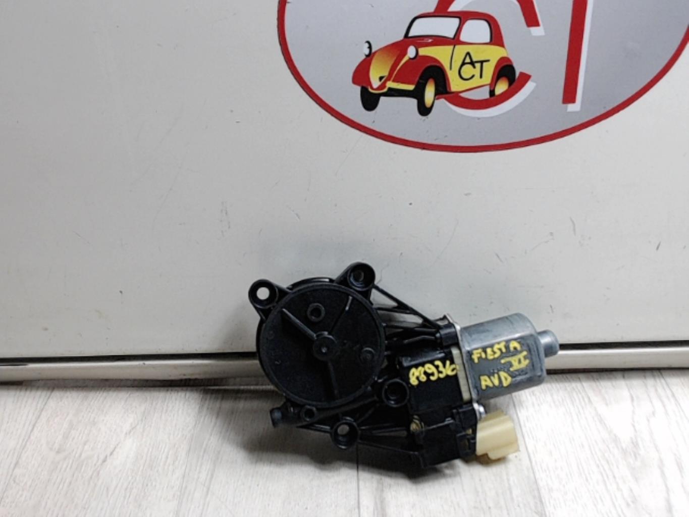 Motore alzacristalli anteriore destro FORD FIESTA 6 PHASE 1 Diésel - 1
