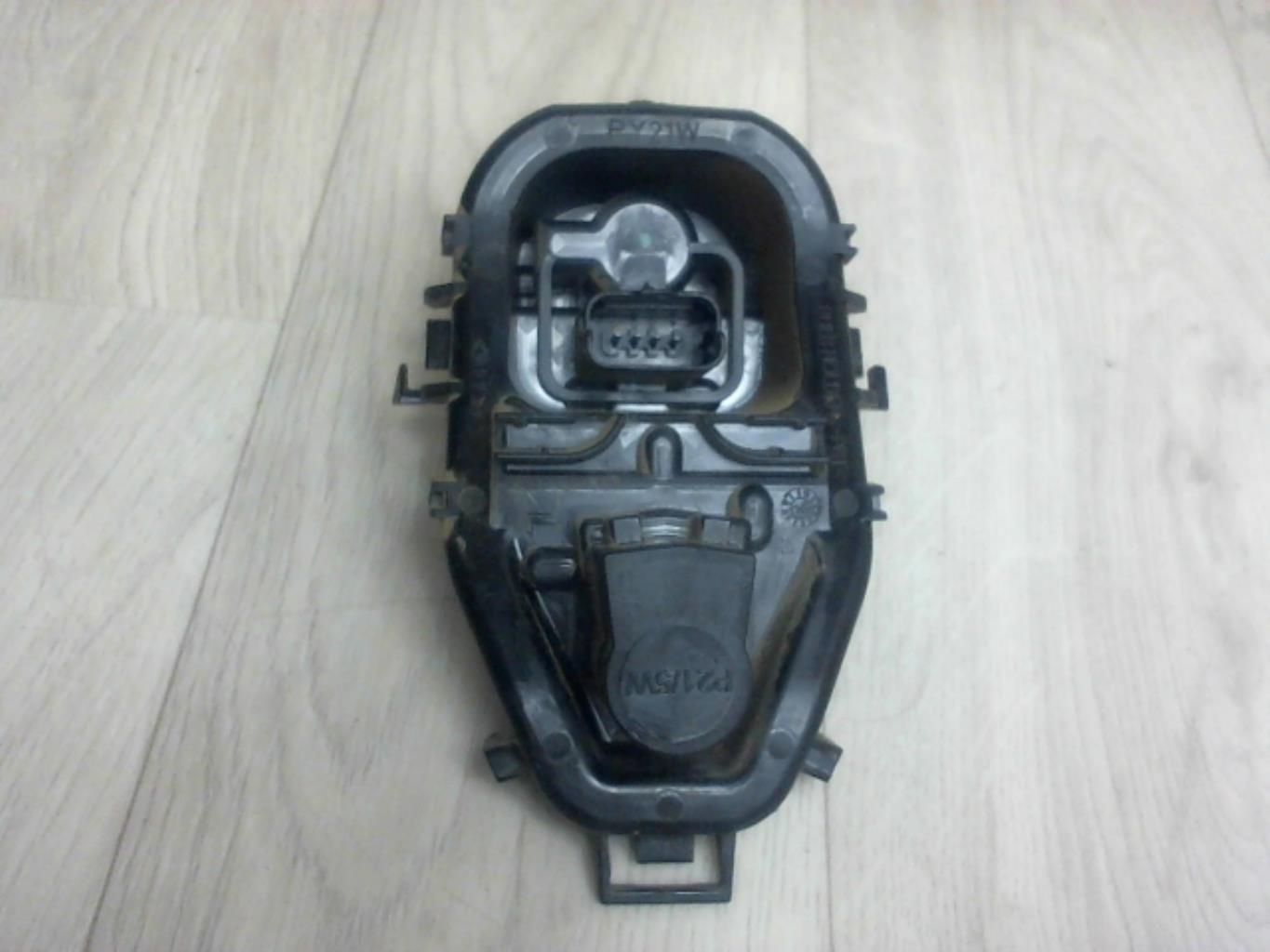 Base portalampade fanale posteriore destro RENAULT CLIO 4 PHASE 2 Diésel - 1