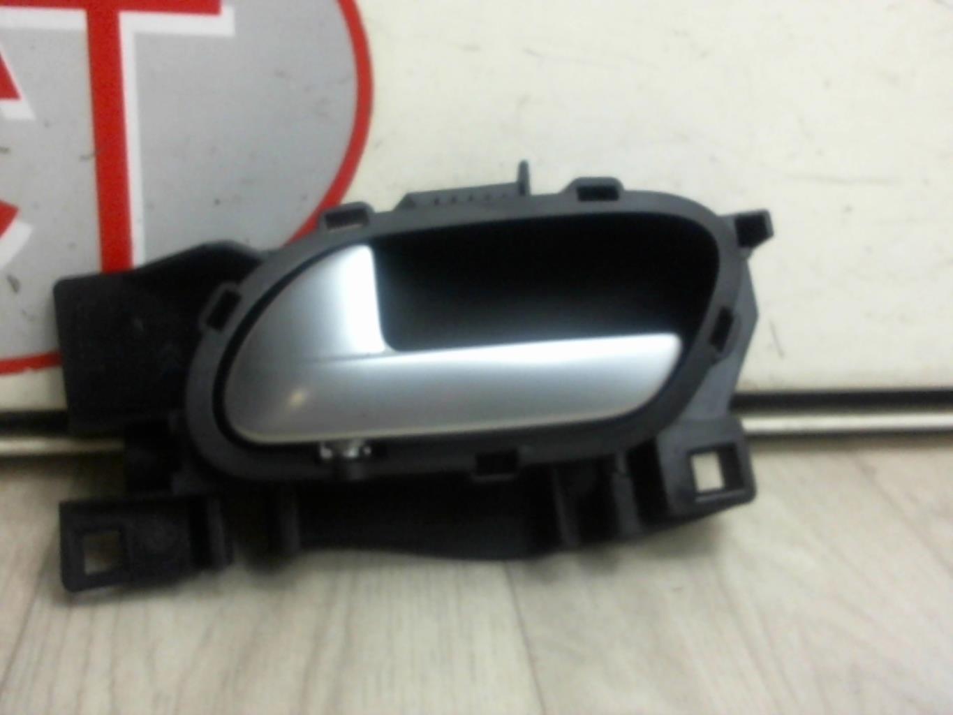 Poignee interieur avant gauche CITROEN C5 2 Diesel - 1