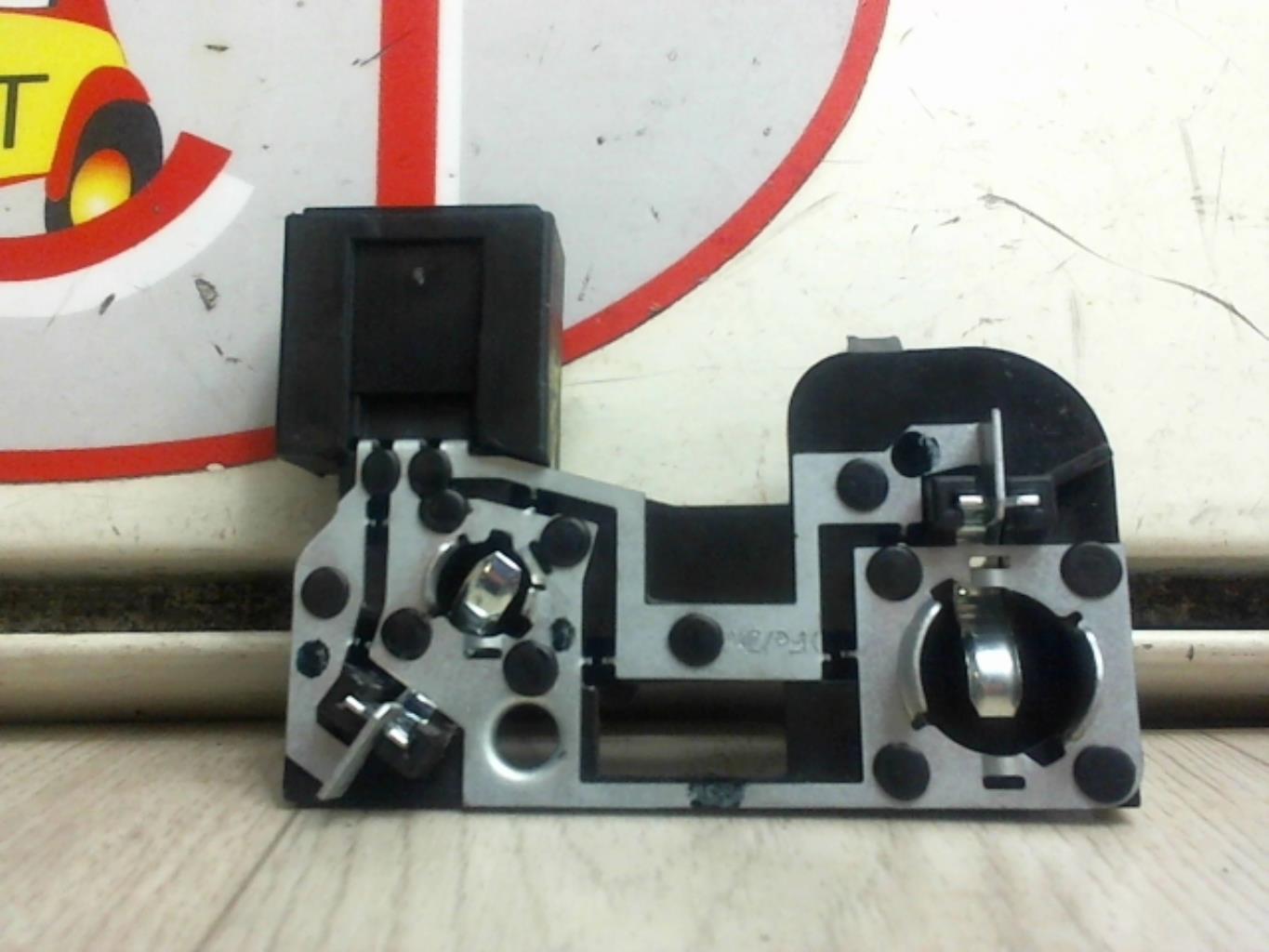 Base portalampade fanale posteriore destro CITROEN C5 2 Diésel - 1
