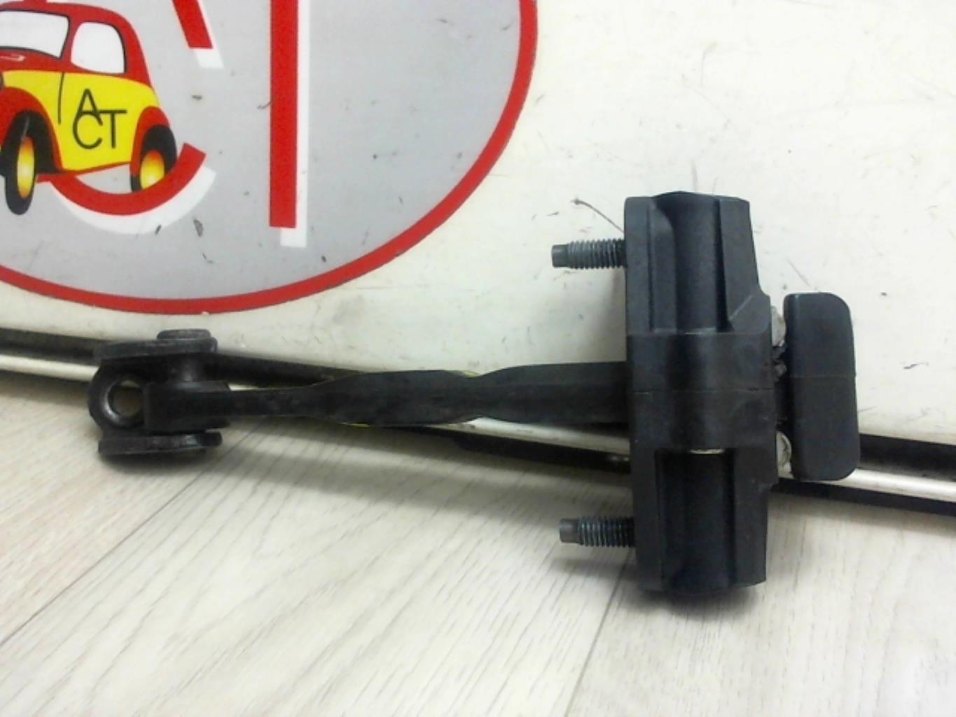 Tirante portiera anteriore destro FORD FIESTA 6 PHASE 1 Diésel - 1
