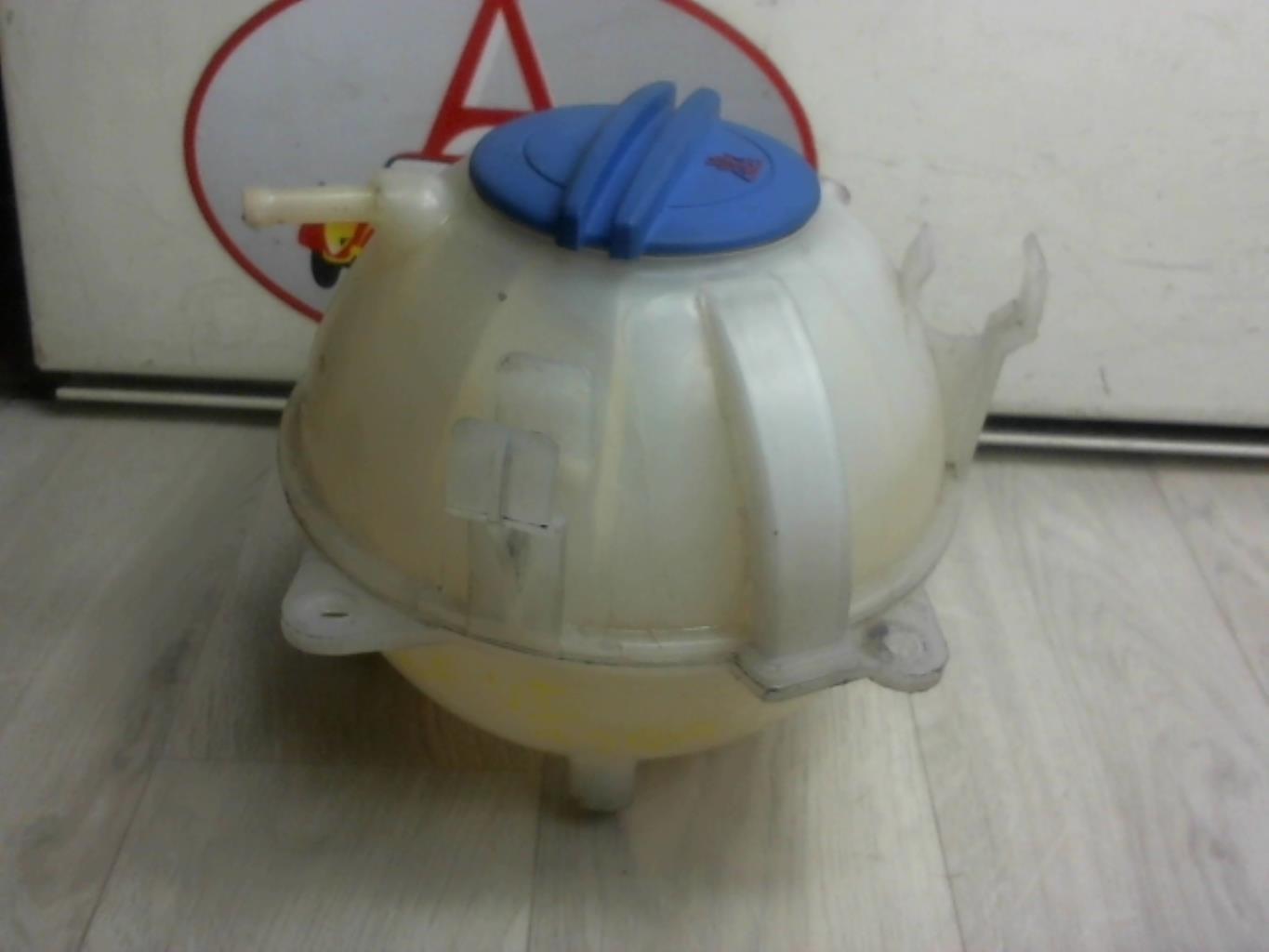 Vase d'expansion VOLKSWAGEN GOLF 6 Diesel - 1
