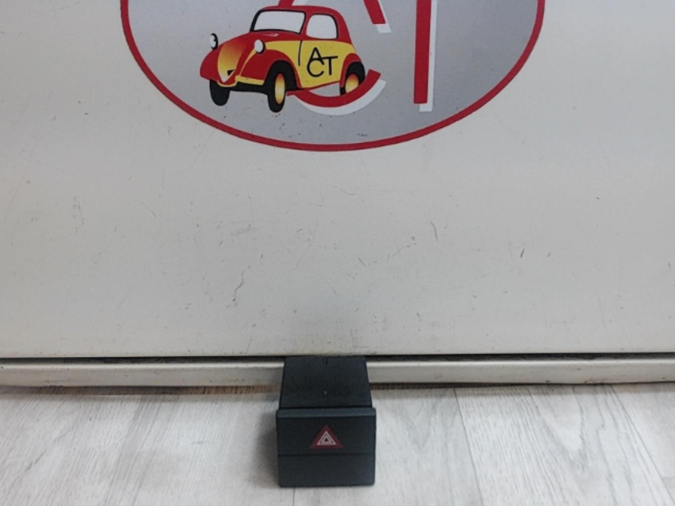 Bouton de warning OPEL MERIVA A PHASE 1 Diesel - 1