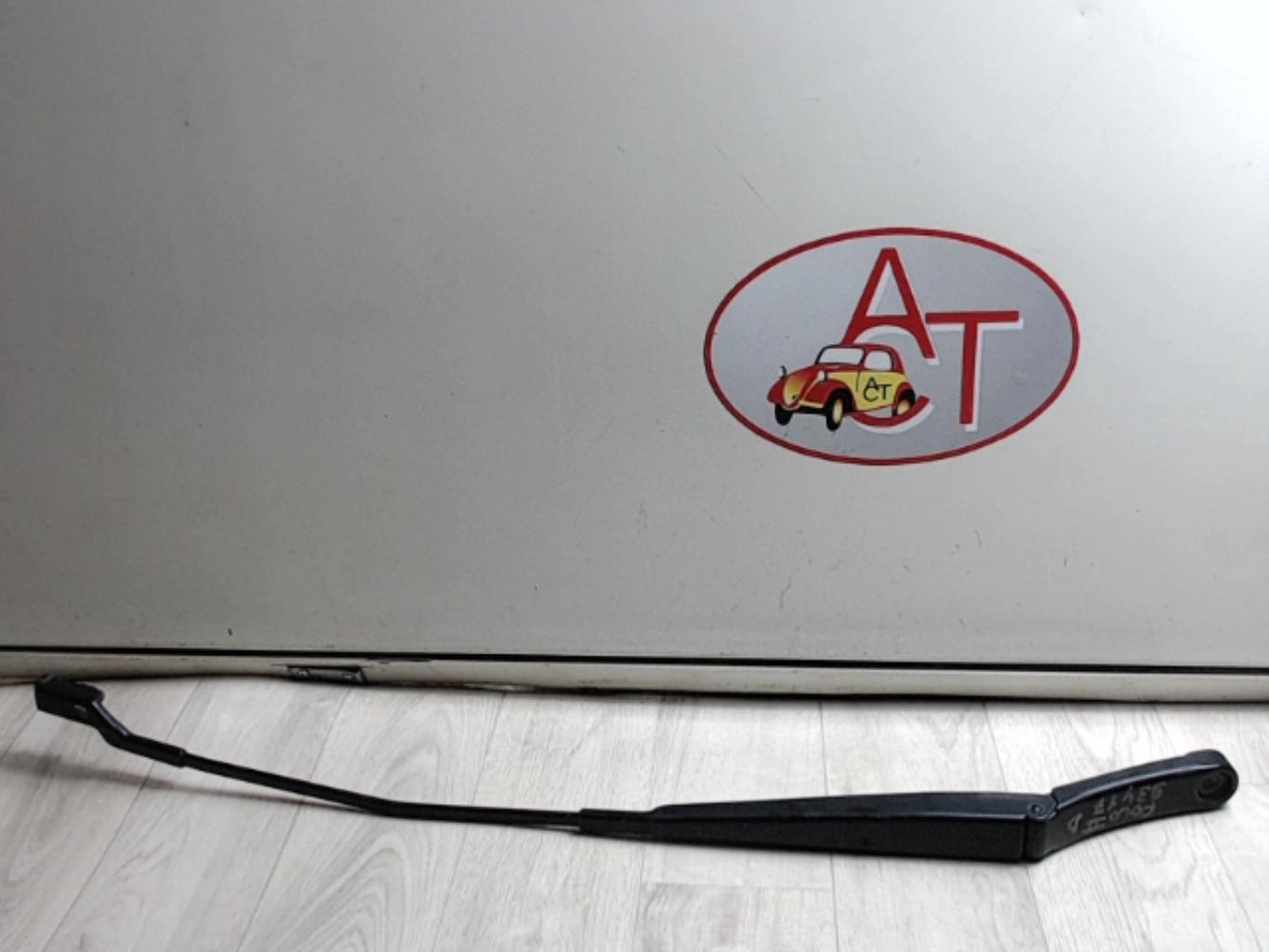 Braccio tergicristallo anteriore destro VOLKSWAGEN POLO 5 PHASE 1 Diésel - 1