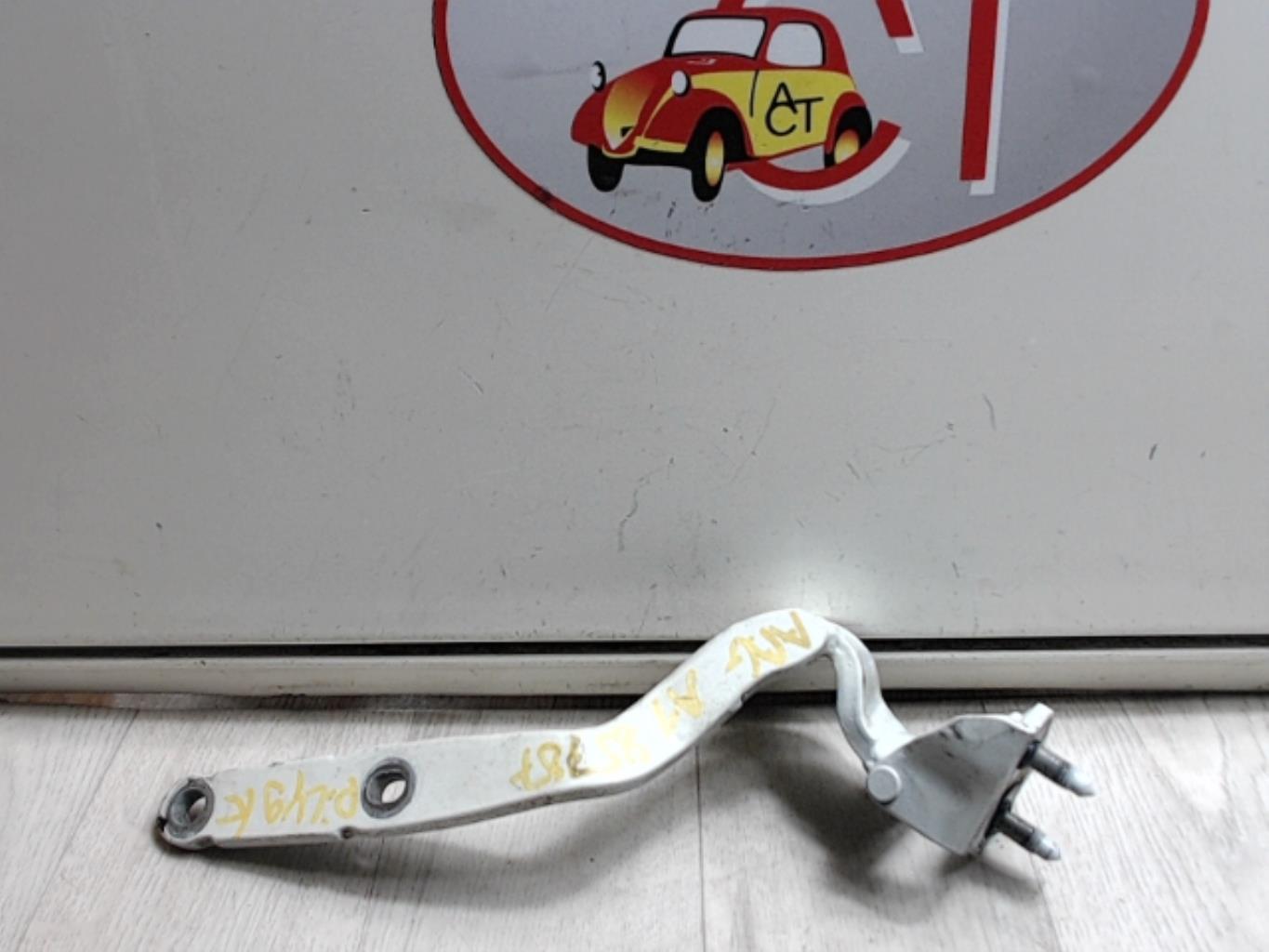 Charniere de hayon AUDI A1 1 PHASE 1 Essence - 1