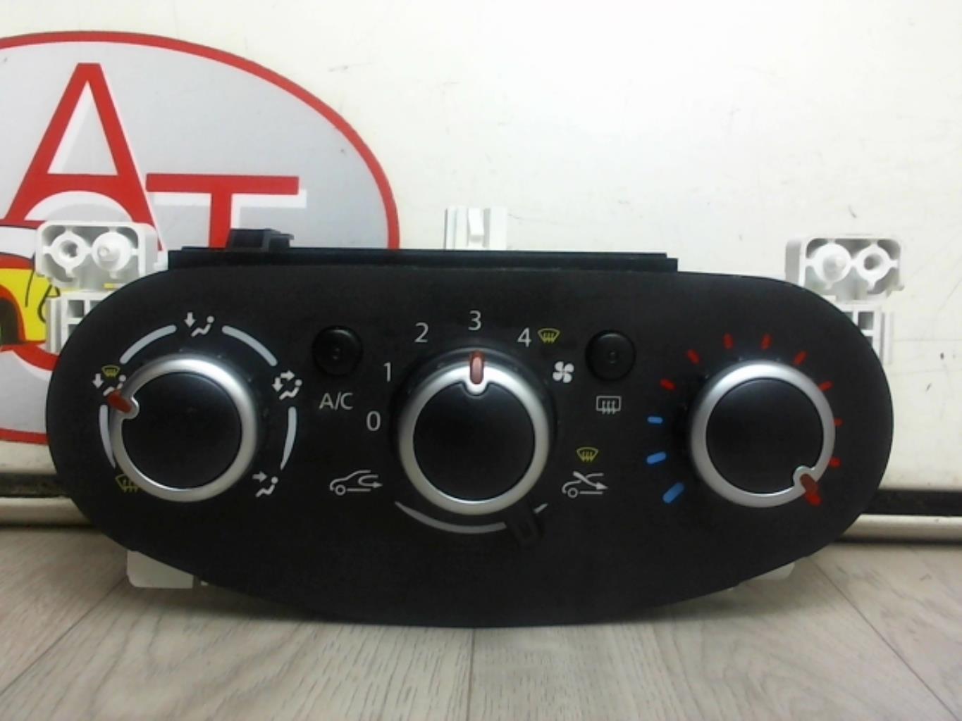 Commande chauffage RENAULT TWINGO 3 PHASE 1 Essence - 1